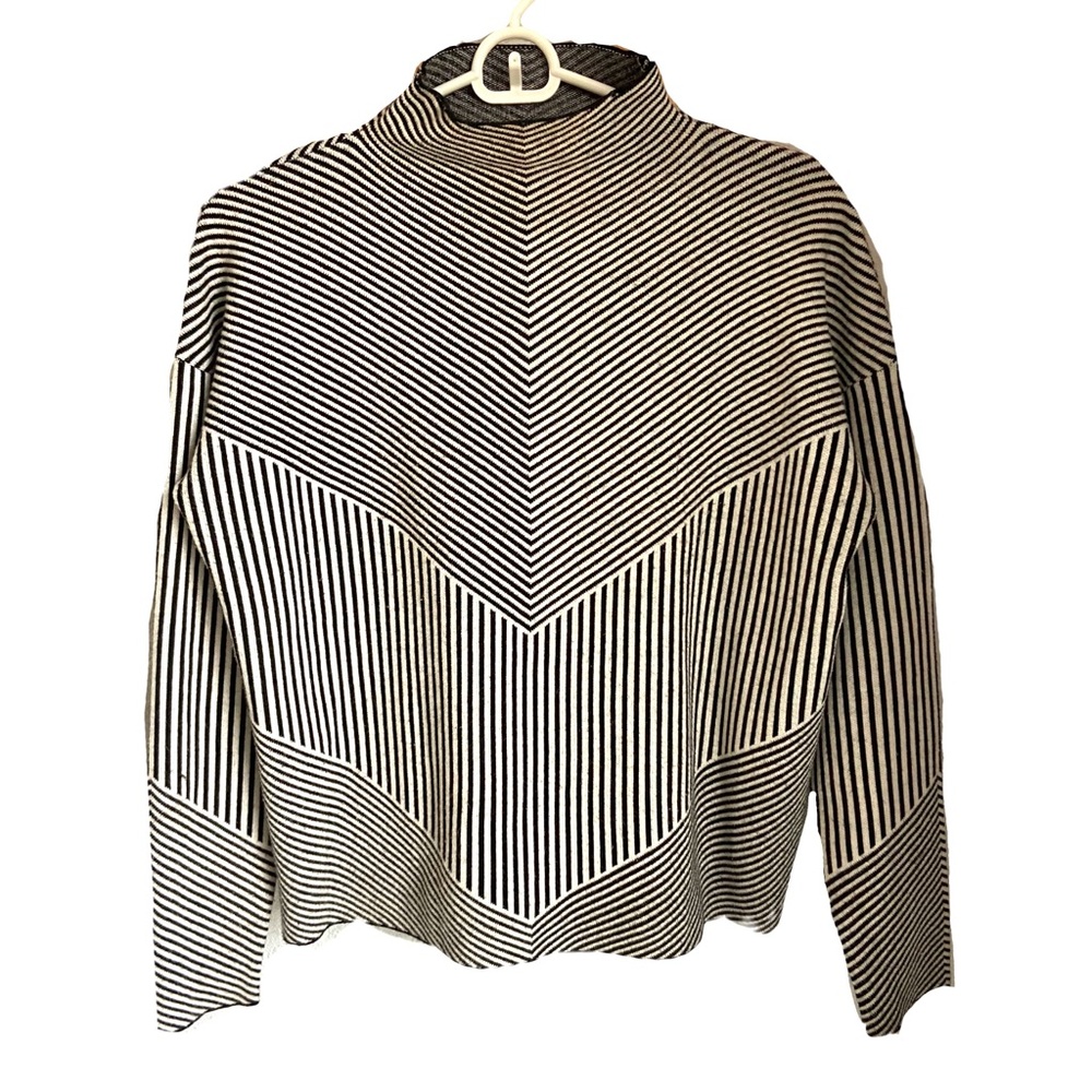 Cynthia Rowley Black and White Striped Geometric Mock Turtleneck